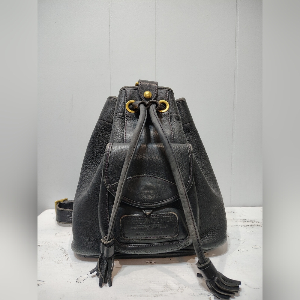 Vintage Dooney & Bourke Black Leather Drawstring Bucket Backpack Convertible Bag